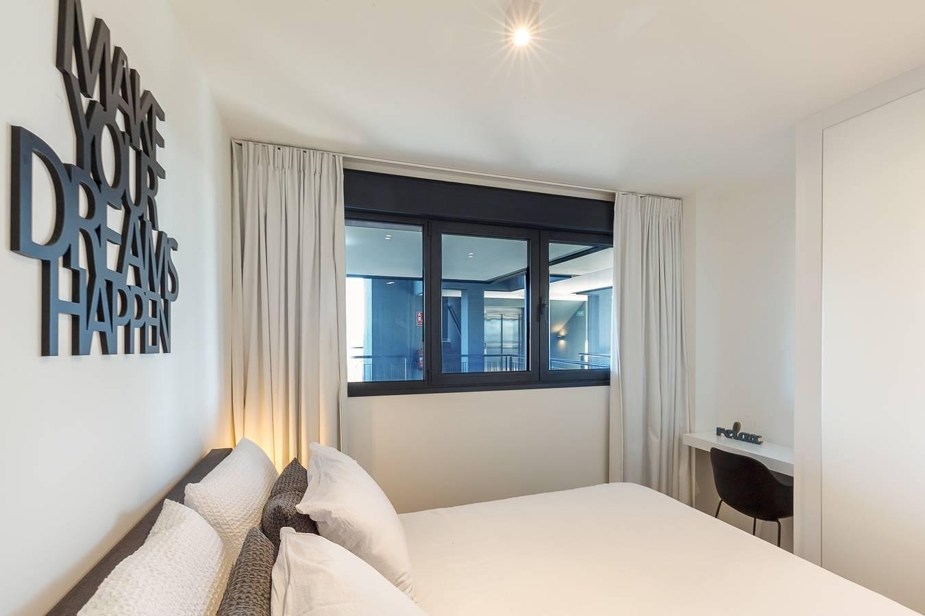 Luxe Appartement met 3 Slaapkamers met Uitzicht op de Bergen, Zwembad in La Resina, Estepona, Spanje voor 6 personen foto 19
