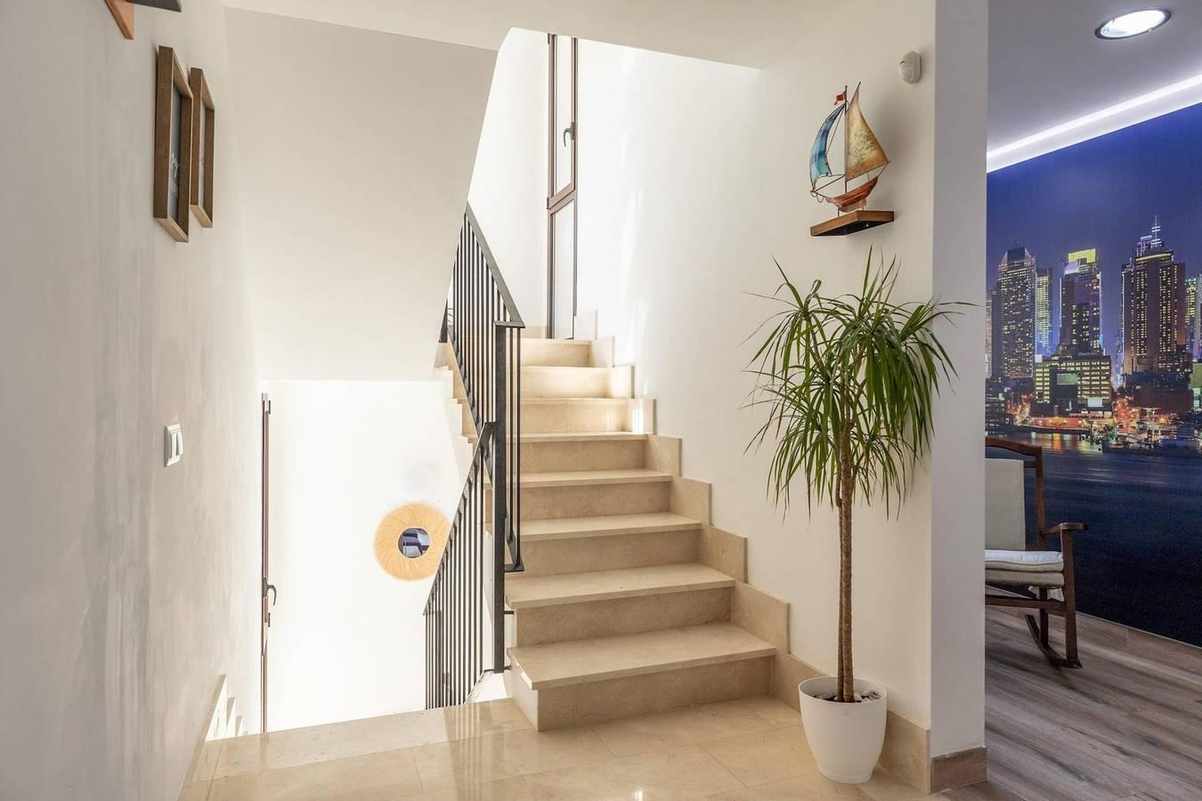 Vakantiehuis met privézwembad en zeezicht in Playa Son Serra de Marina, Santa Margalida, Spanje voor 10 personen foto 19