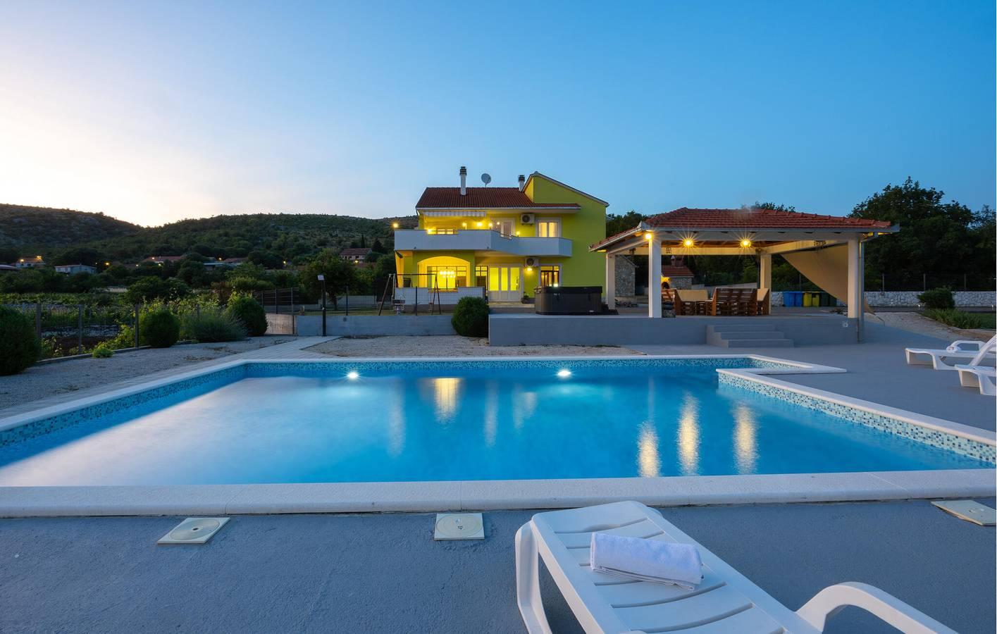 Vakantiehuis in Split-Dalmatië, Kroatië voor 12 personen foto 16