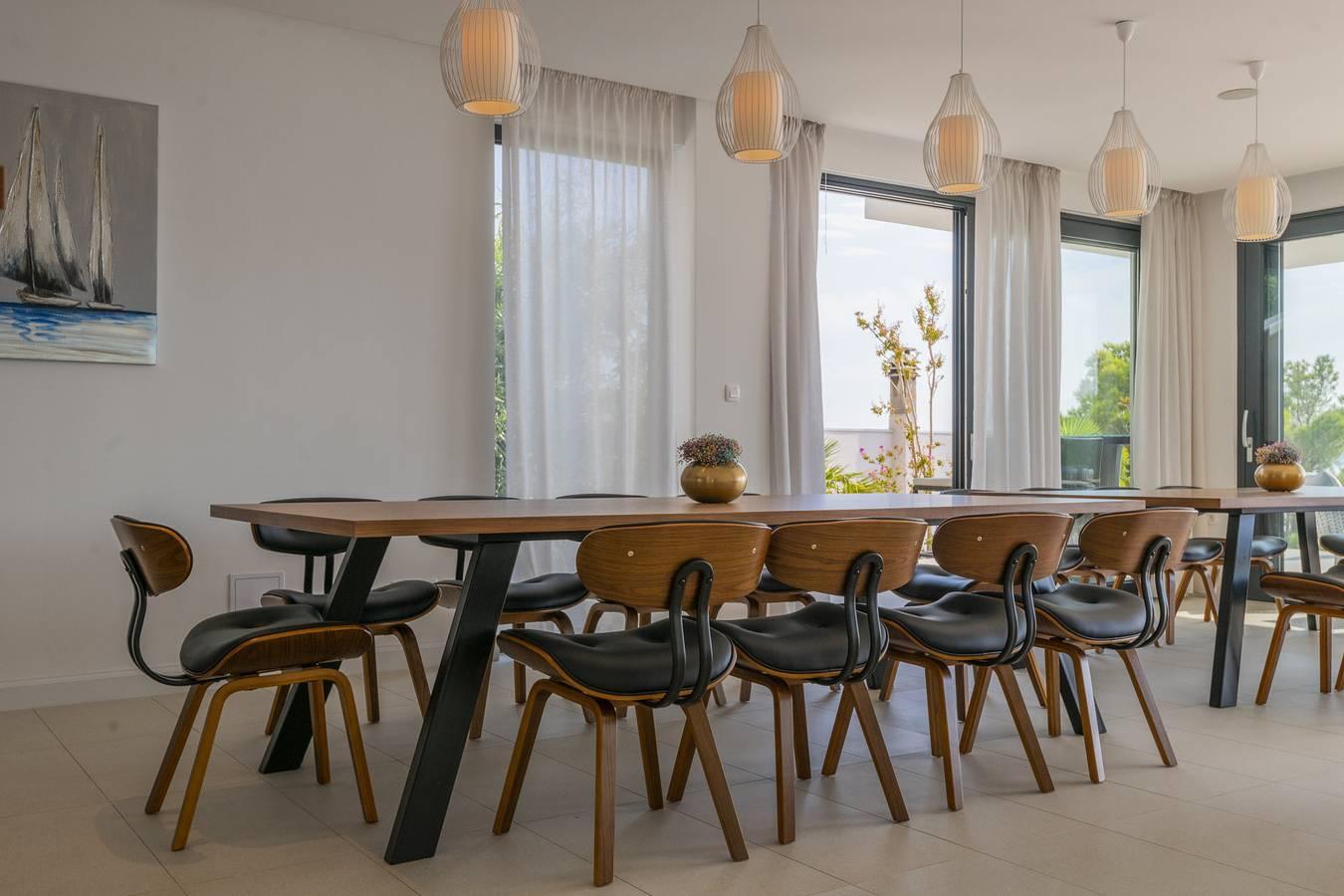 Villa met balkon/terras in Makarska Riviera, Kroatië voor 18 personen foto 20