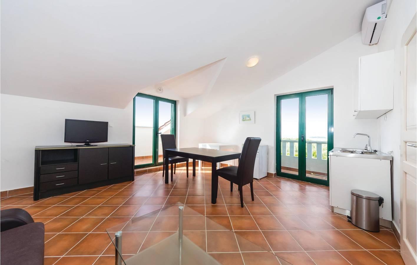 Charmant appartement met zwembad vlak bij de kust en het stadscentrum in Privlaka, Zadar, Kroatië voor 7 personen foto 23