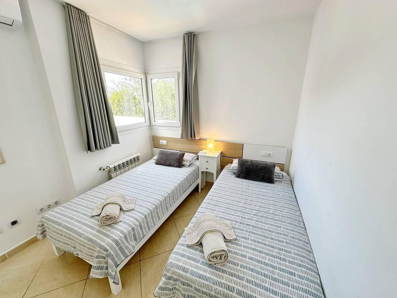 Villa "Luca" met zwembad, tuin, terras, airco & wifi in Cala d'Or, Santanyí, Spanje voor 6 personen foto 21