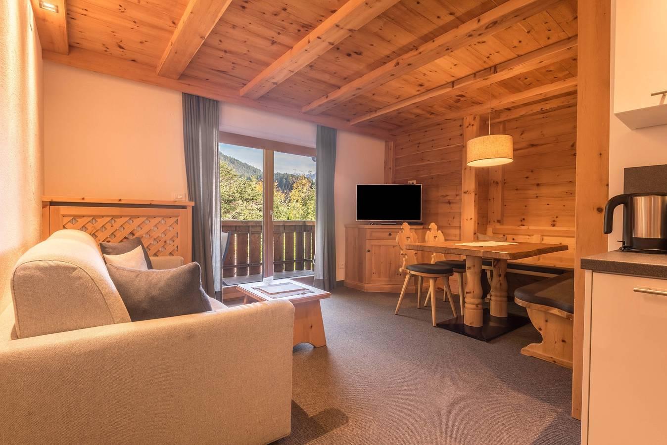 Appartement 'Cesa Sassela' met Bergzicht, Sauna, Zwembad, Tuin in Ortisei, Dolomiti Superski, Italië voor 4 personen foto 24