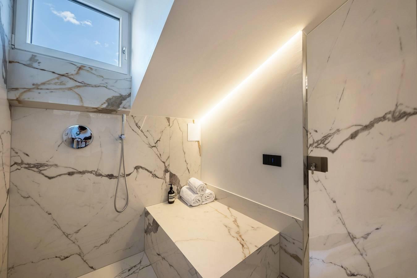 Appartement 'App 301 Palazzo Cavour' met uitzicht op de bergen in Centro-Piani-Rencio, Bozen, Italië voor 4 personen foto 25