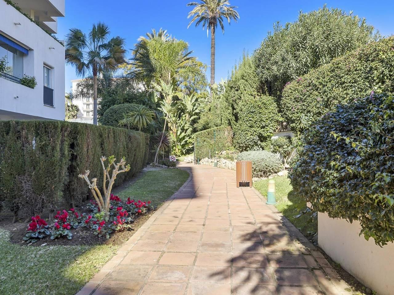 Vakantieappartement met zeezicht en zwembad in Medina Gardens, Marbella, Spanje voor 4 personen foto 22