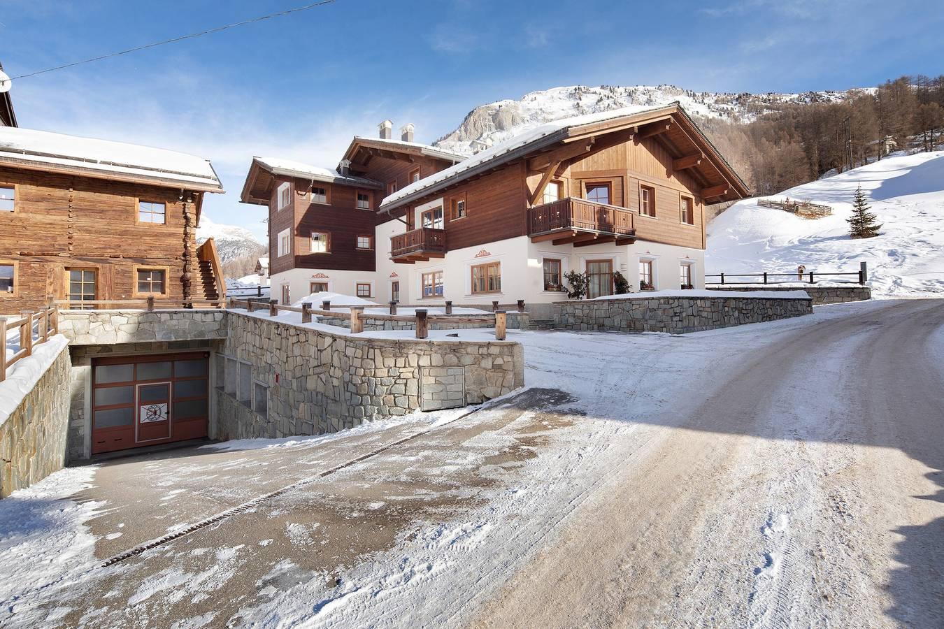 Chalet Betty Appartement Sgembro met Uitzicht op de Bergen in Livigno (Town), Livigno, Italië voor 4 personen foto 23