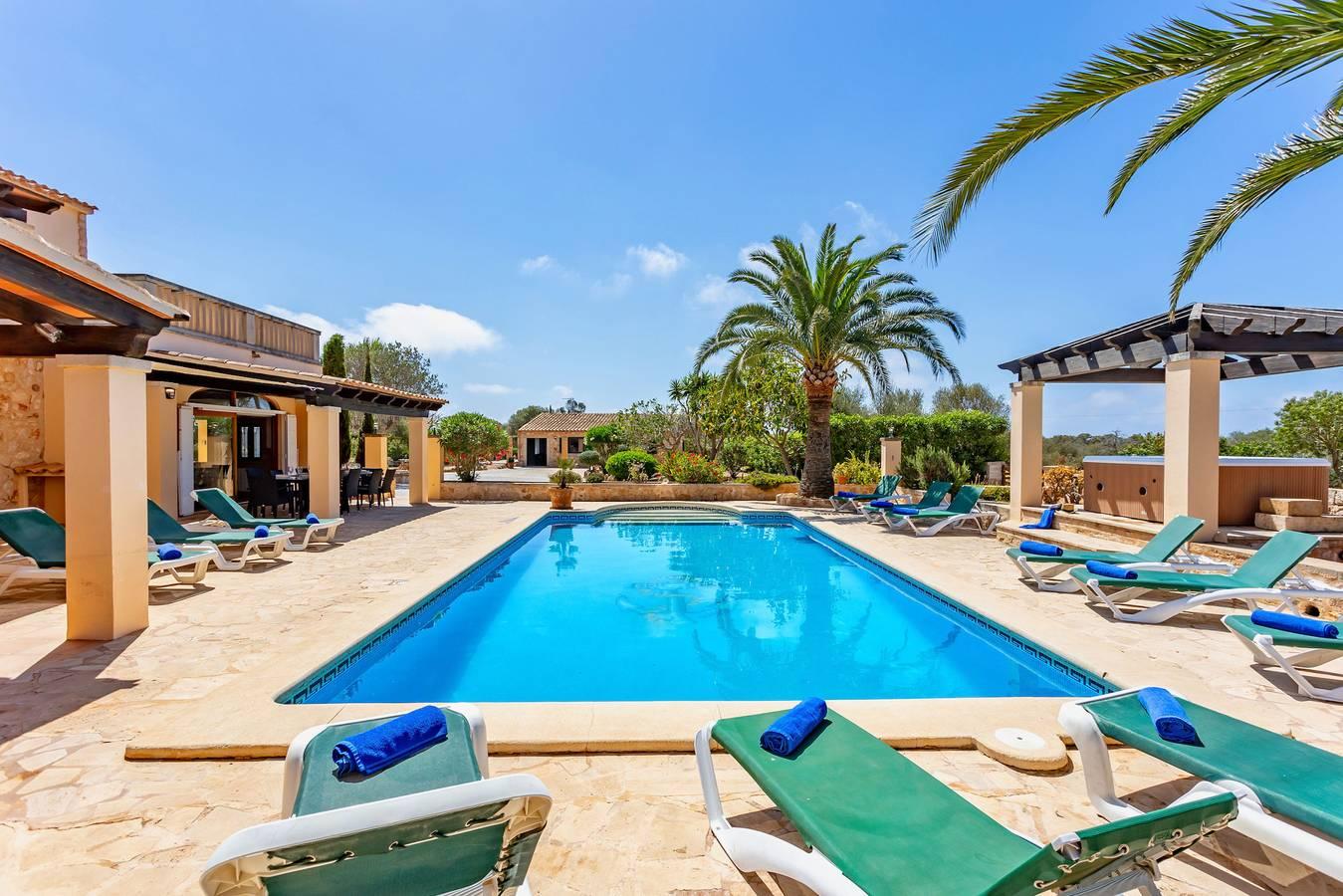 Vakantiehuis in Migjorn vanaf 464€ per nacht