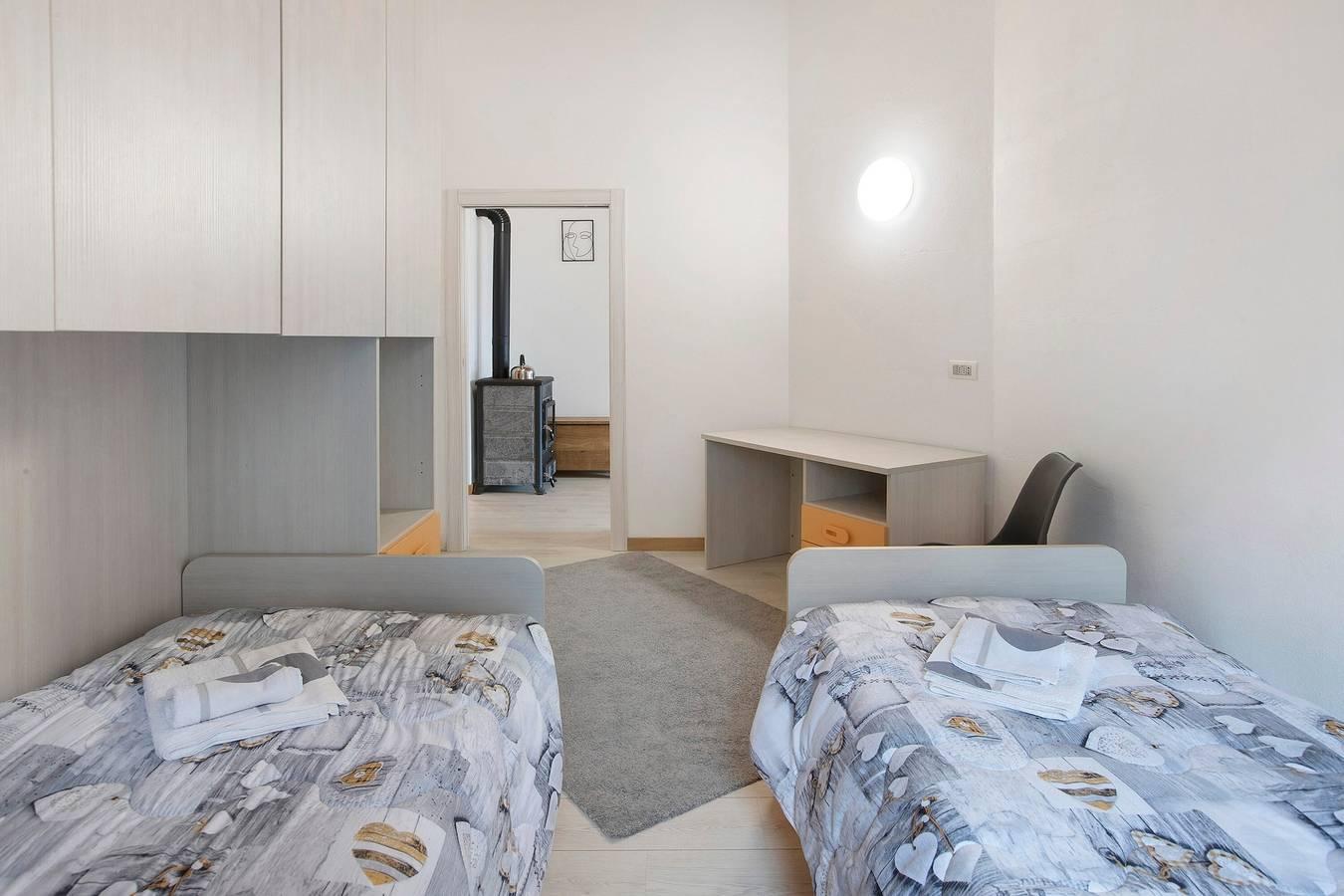 Appartement 'Casa Sergio' met Bergzicht, Eigen Tuin in Grosio, Stilfser Joch National Park, Italië voor 11 personen foto 24