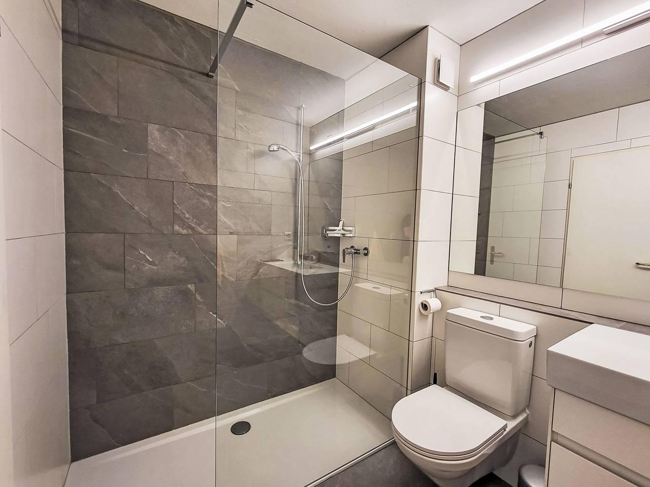 Vakantieappartement met 1 slaapkamer en balkon in Caslano, Luganomeer, Zwitserland voor 2 personen foto 21