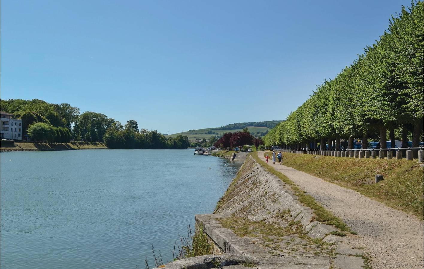 Retraite aan de rivier met WiFi, TV en parkeerplaats! - 1.5 km in Jaulgonne, Aisne, Frankrijk voor 6 personen foto 24