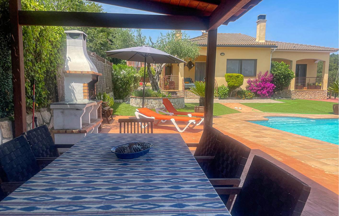Appartement met bergzicht, zwembad en terras in Tordera, Maresme, Spanje voor 8 personen foto 23