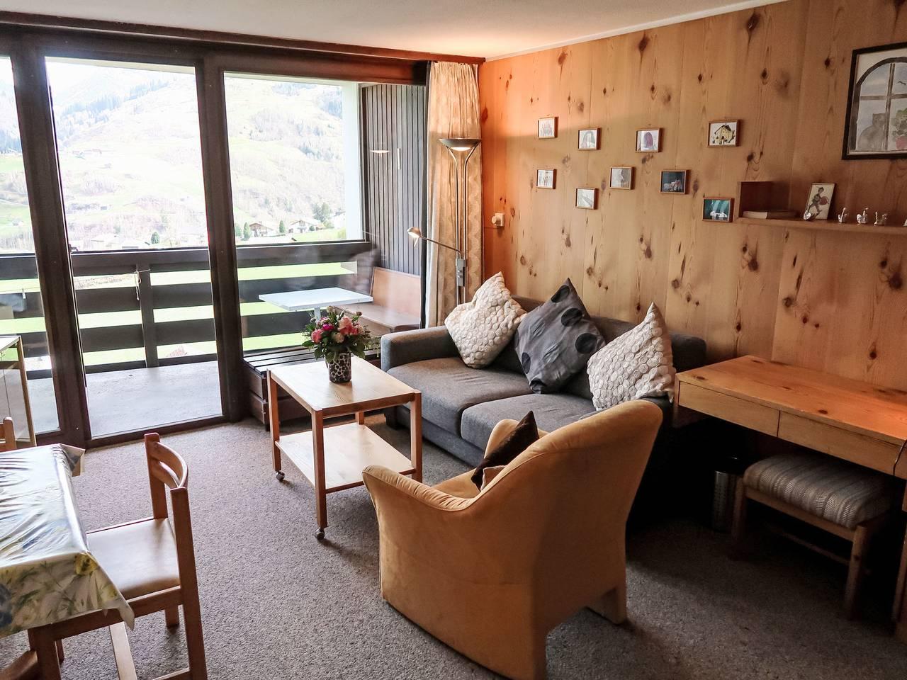 Vakantieappartement met binnenzwembad en zwembad in Disentis, Surselva, Zwitserland voor 2 personen foto 3