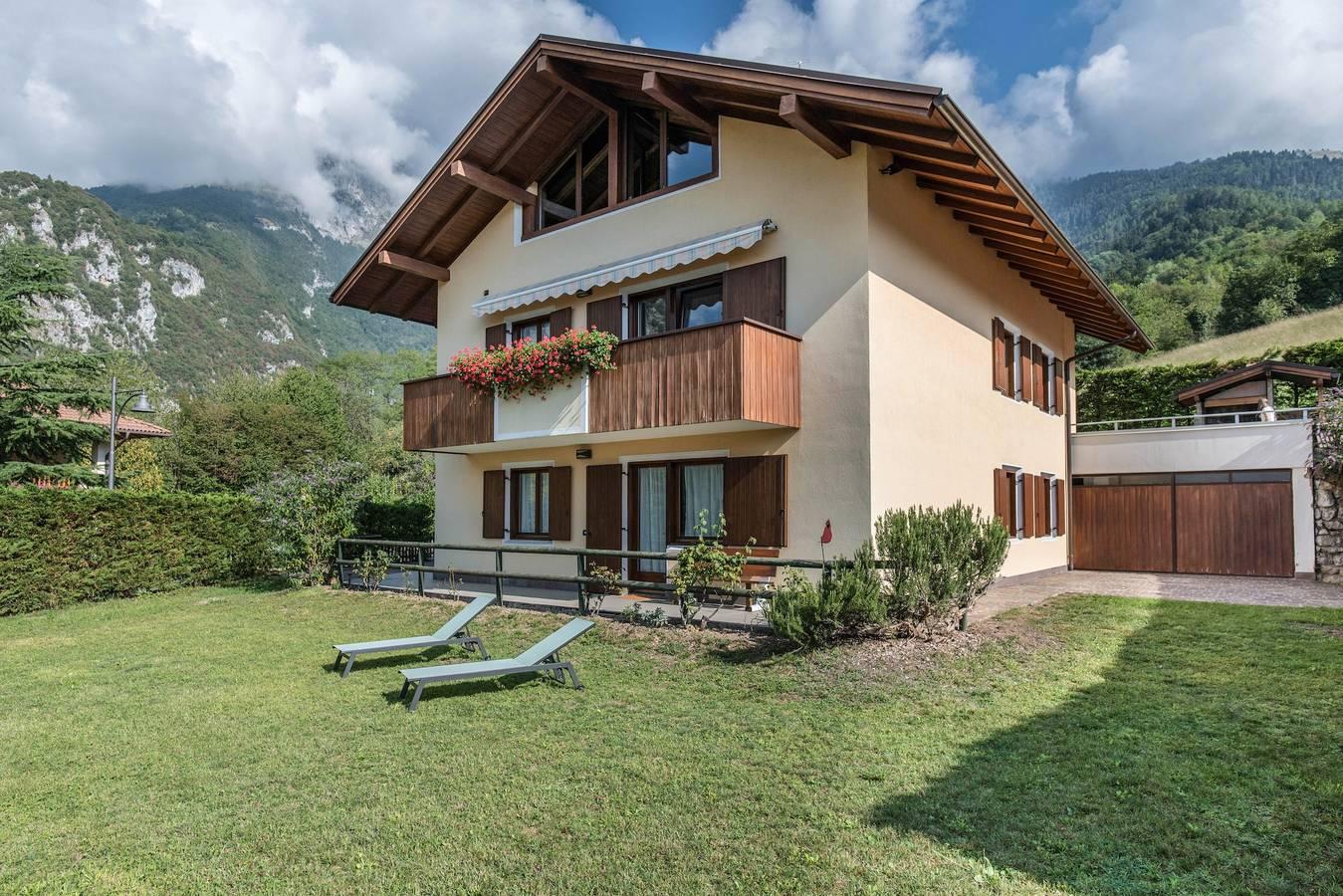 Vakantieappartement in Dorsino, Italië voor 6 personen