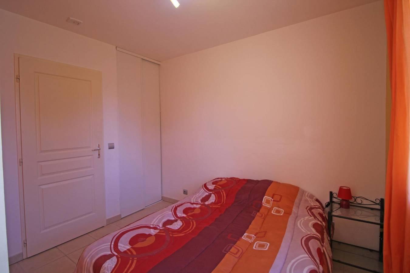 Le pin parasol in Arnac-la-Poste, Frankrijk voor 8 personen foto 24