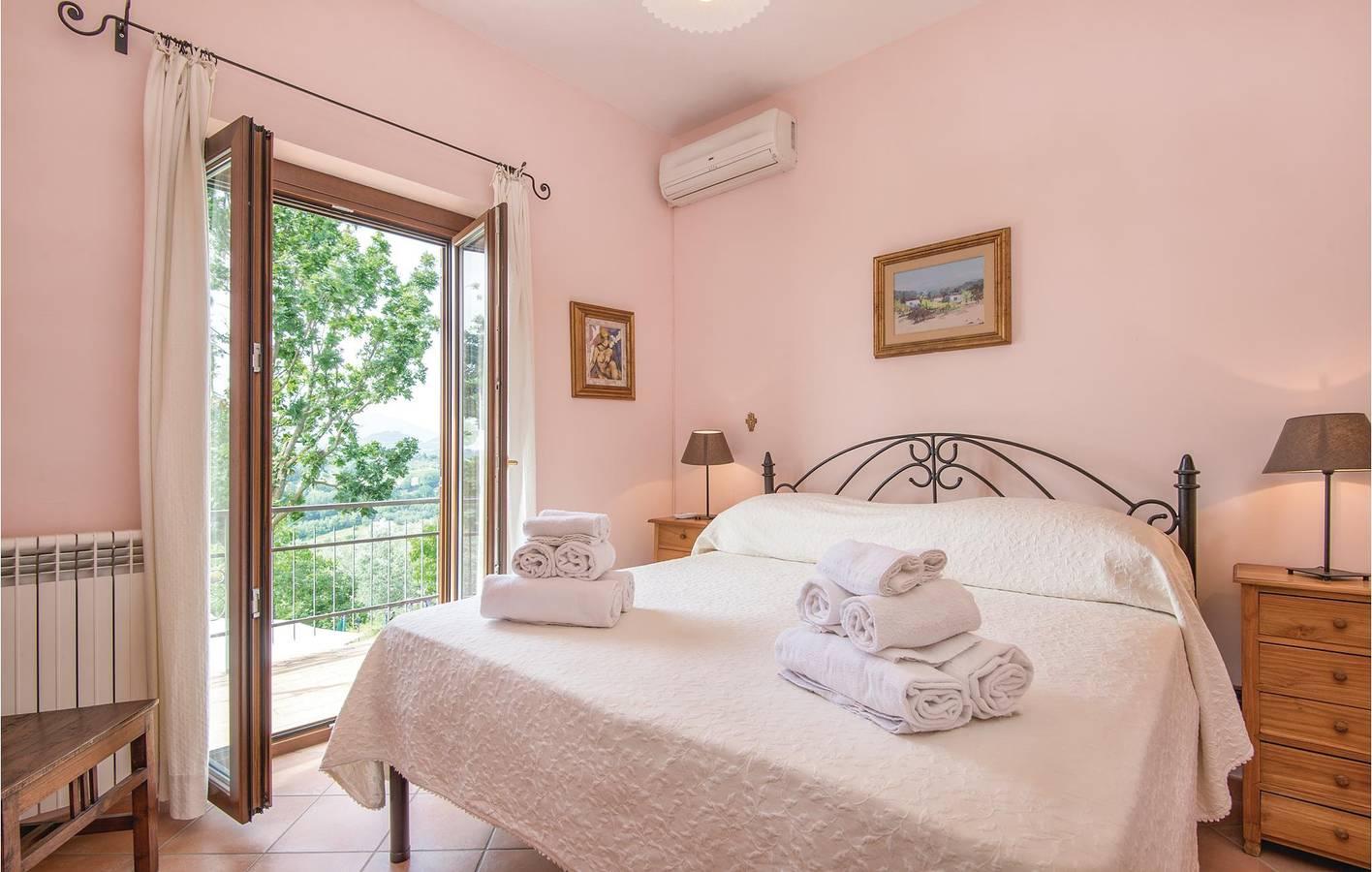 Zonnig appartement met zwembad, terras en wifi op 1,5 km in Poggio Catino, Provincie Rieti, Italië voor 8 personen foto 22