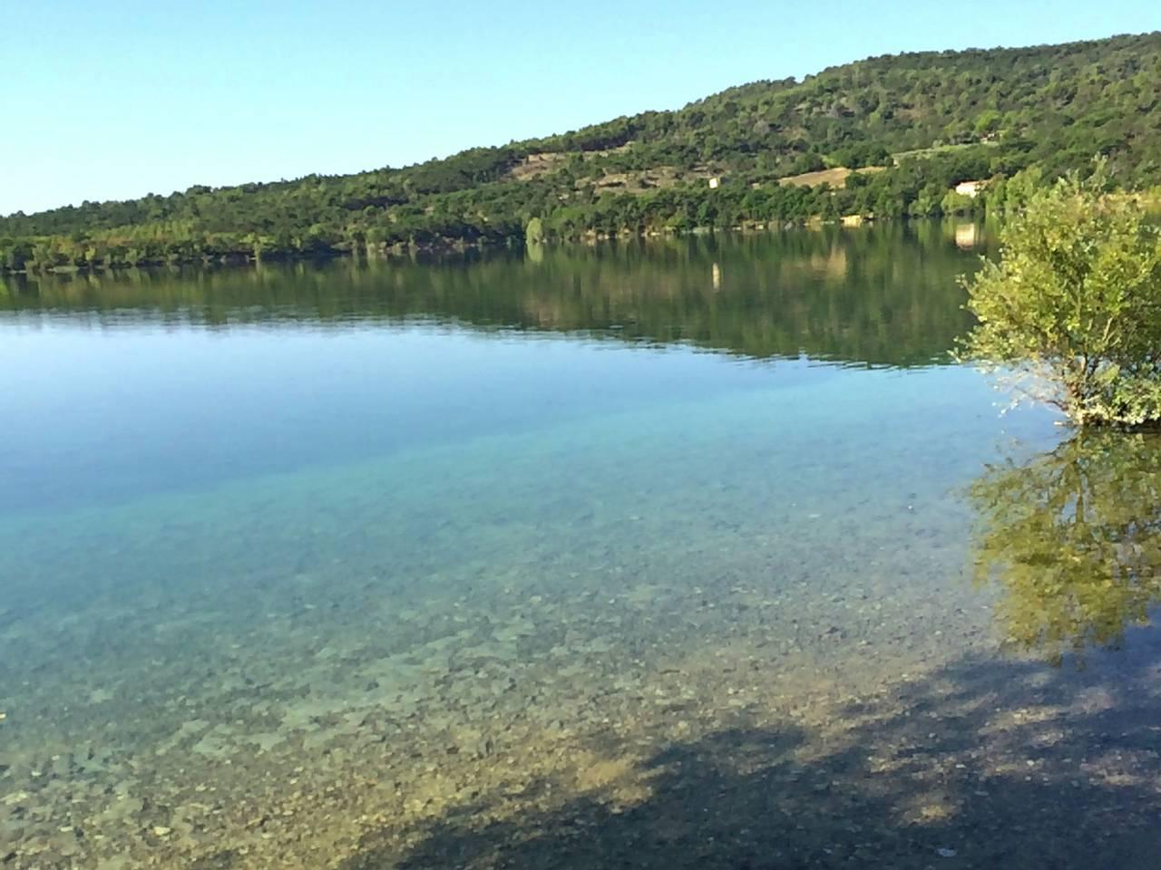 Uitzicht op de Verdon: zwembad en terras in Montagnac-Montpezat, Gorges du Verdon, Frankrijk voor 6 personen foto 24