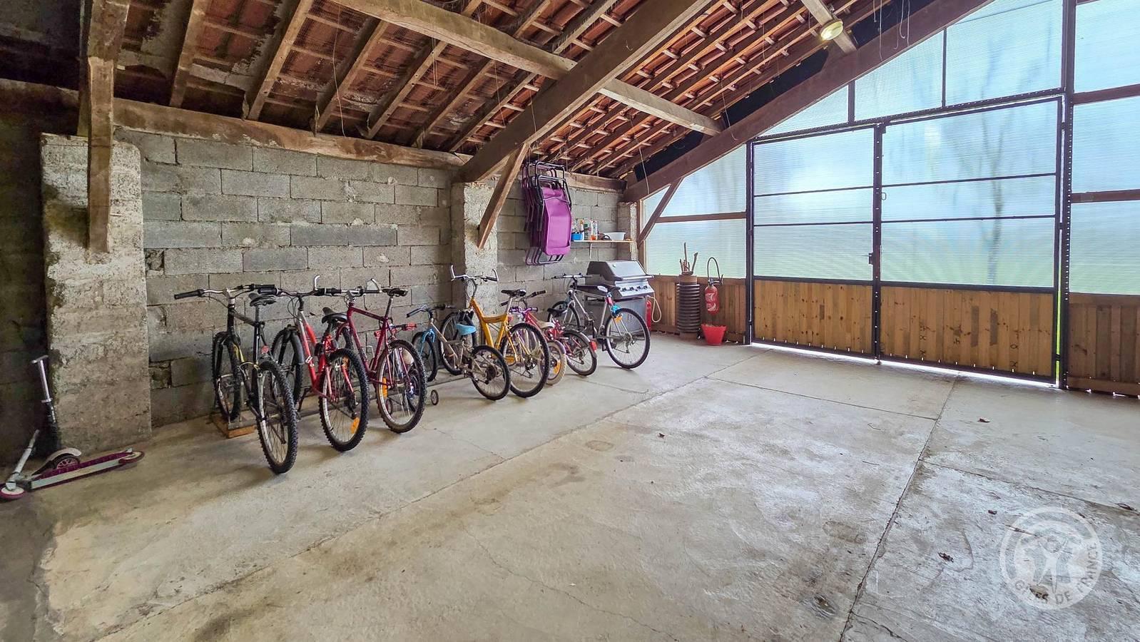 200m² Gite met parkeerplaats, WiFi & tuin - 2km naar Uglas in Pinas, Hautes-Pyreneeën, Frankrijk voor 10 personen foto 20