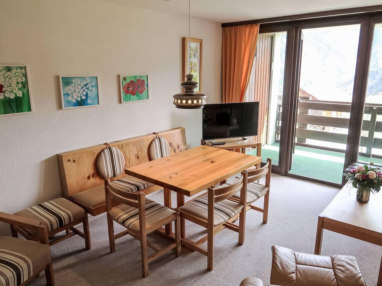 Vakantieappartement met binnenzwembad en zwembad in Disentis, Surselva, Zwitserland voor 4 personen foto 8