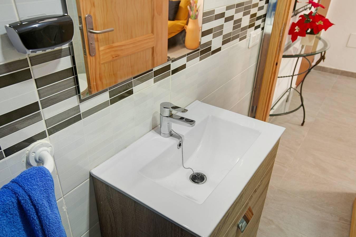 Appartement 'Arinaga Home' met Wi-Fi in Arinaga, Agüimes, Spanje voor 4 personen foto 19