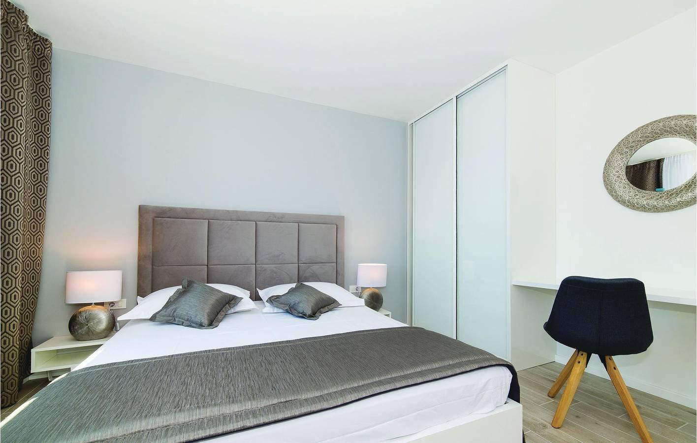 Gezellig appartement aan zee met verwarmd zwembad in Kaštel Štafilić (Dalmatia), Kaštela, Kroatië voor 16 personen foto 19