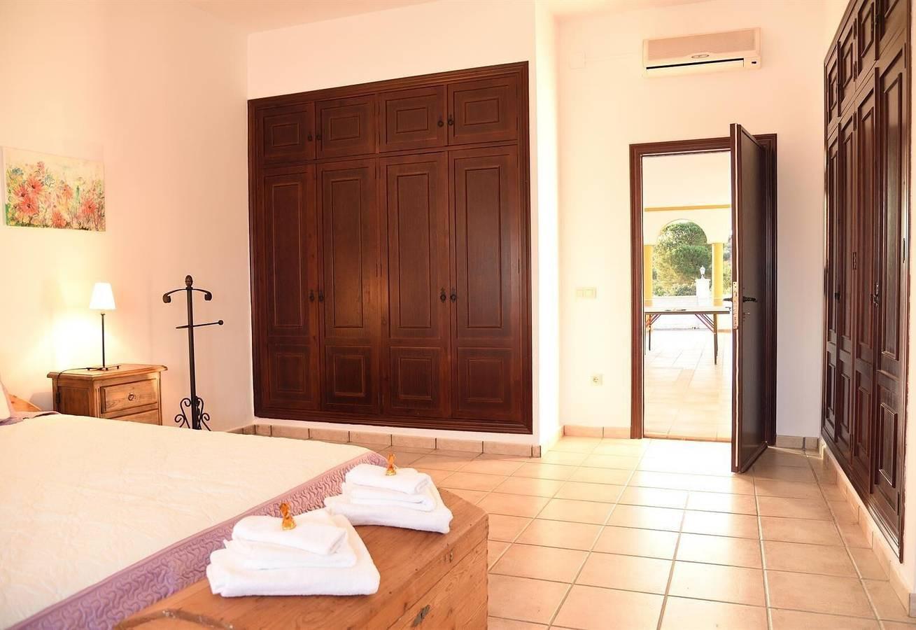 Villa Bellavista met privé zwembad, vrij uitzicht en Wifi in Lora del Río, Sevilla Provincie, Spanje voor 14 personen foto 23