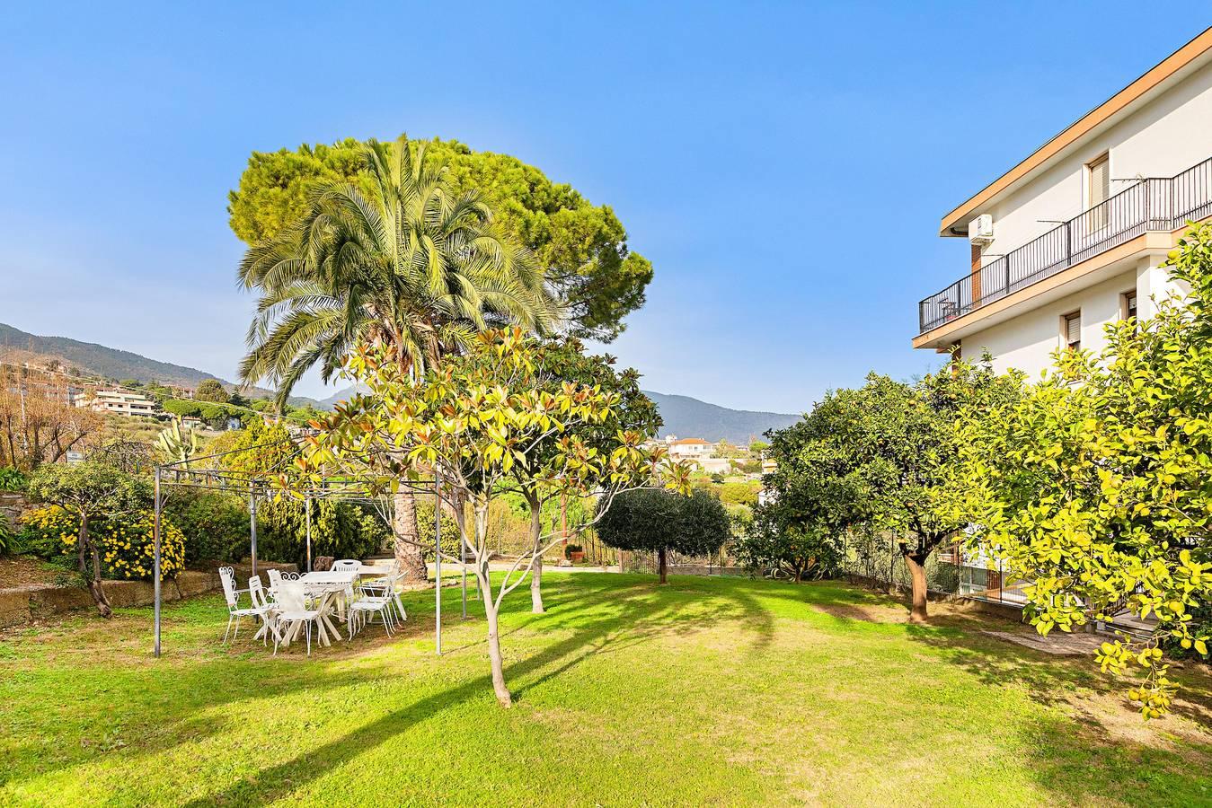 Le Orchidee 19 Bk in San Remo, Sanremo Gemeente, Italië voor 4 personen foto 21