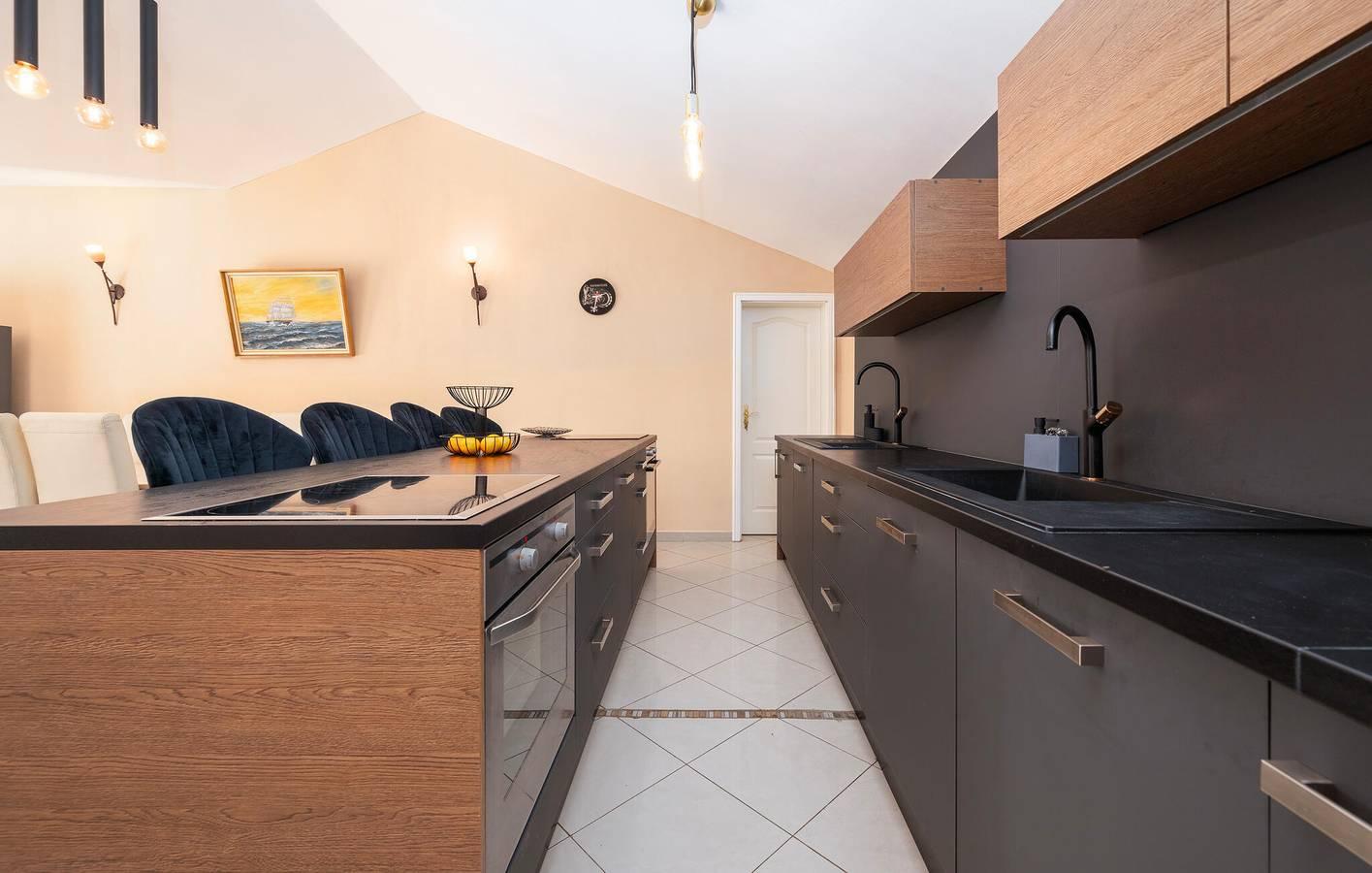 Gezellig appartement met 1 slaapkamer en zwembad, vlak in Valtura, Zuidkust Istrië, Kroatië voor 22 personen foto 24
