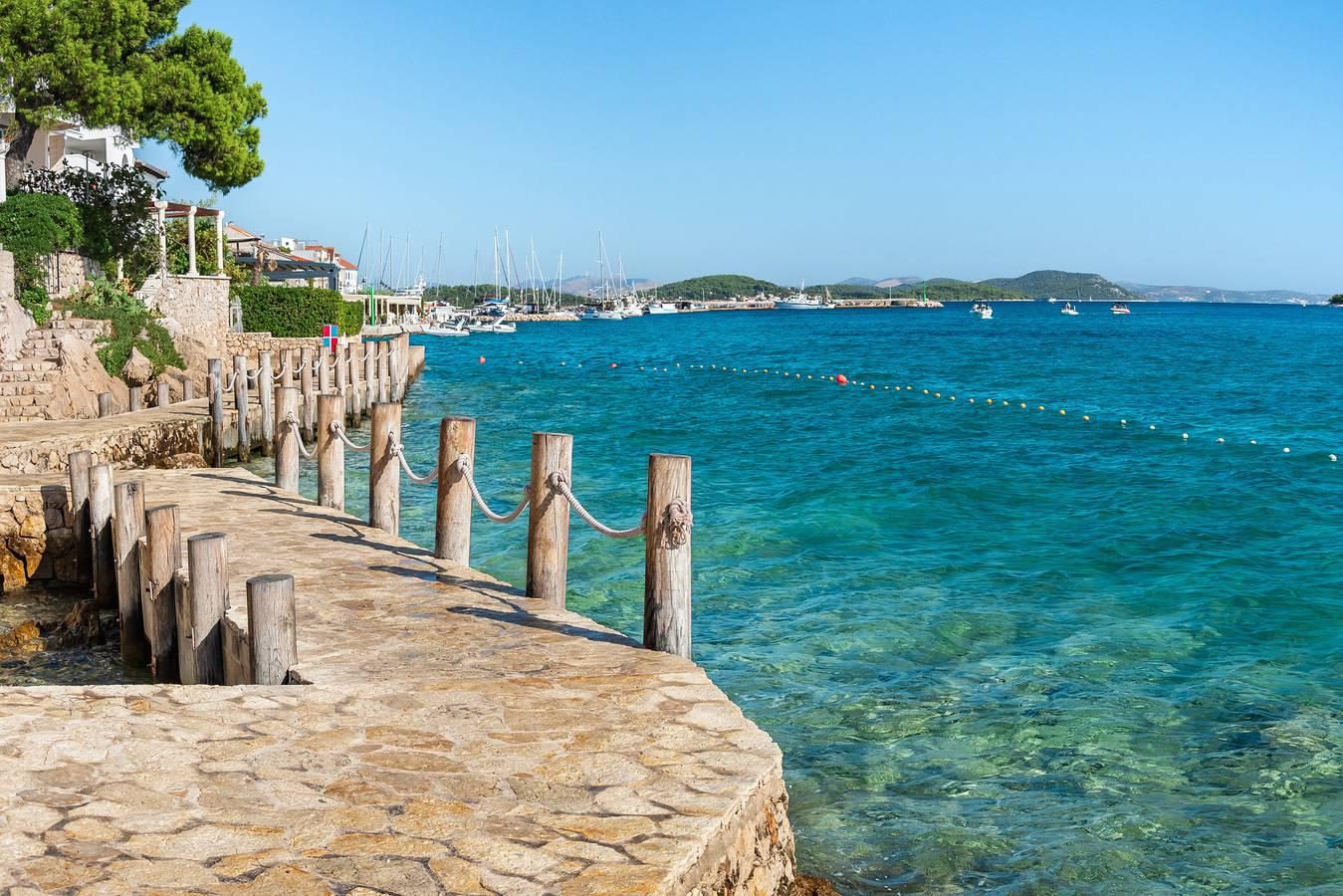 Vakantieappartement met balkon en zeezicht in Vodice, Šibenik-Knin, Kroatië voor 5 personen foto 20