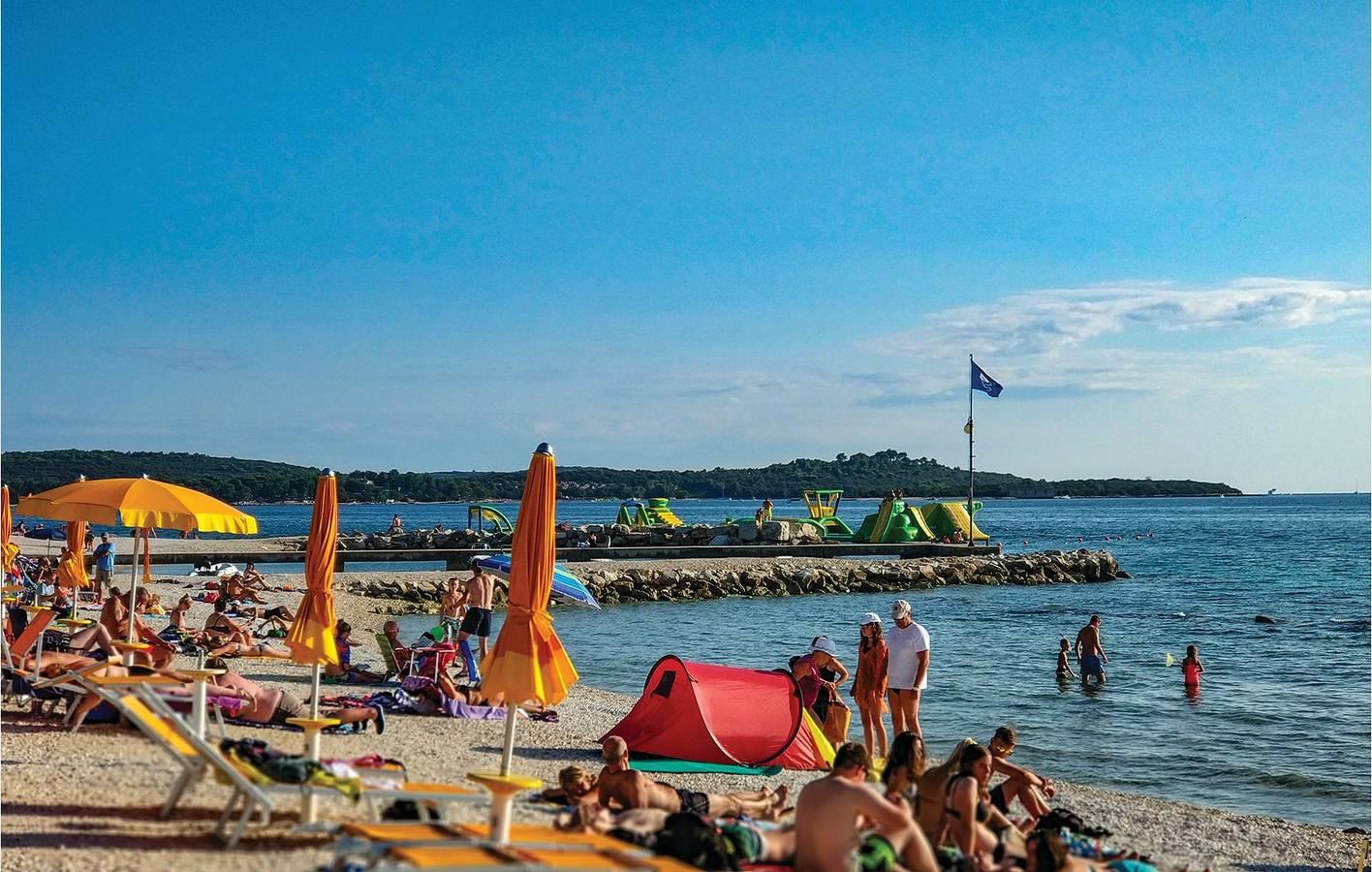 Gezellig appartement met 2 slaapkamers, terras, wifi in Valbandon, Zuidkust Istrië, Kroatië voor 5 personen foto 21