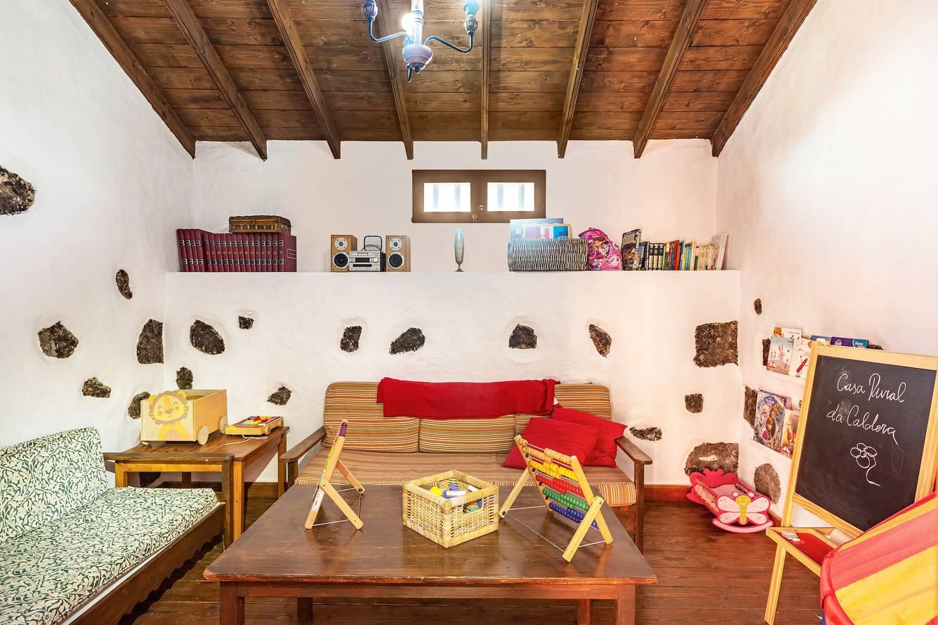 Casa Rural La Caldera met bergzicht, zwembad, tuin en wifi in Espartero, Teror, Spanje voor 8 personen foto 22