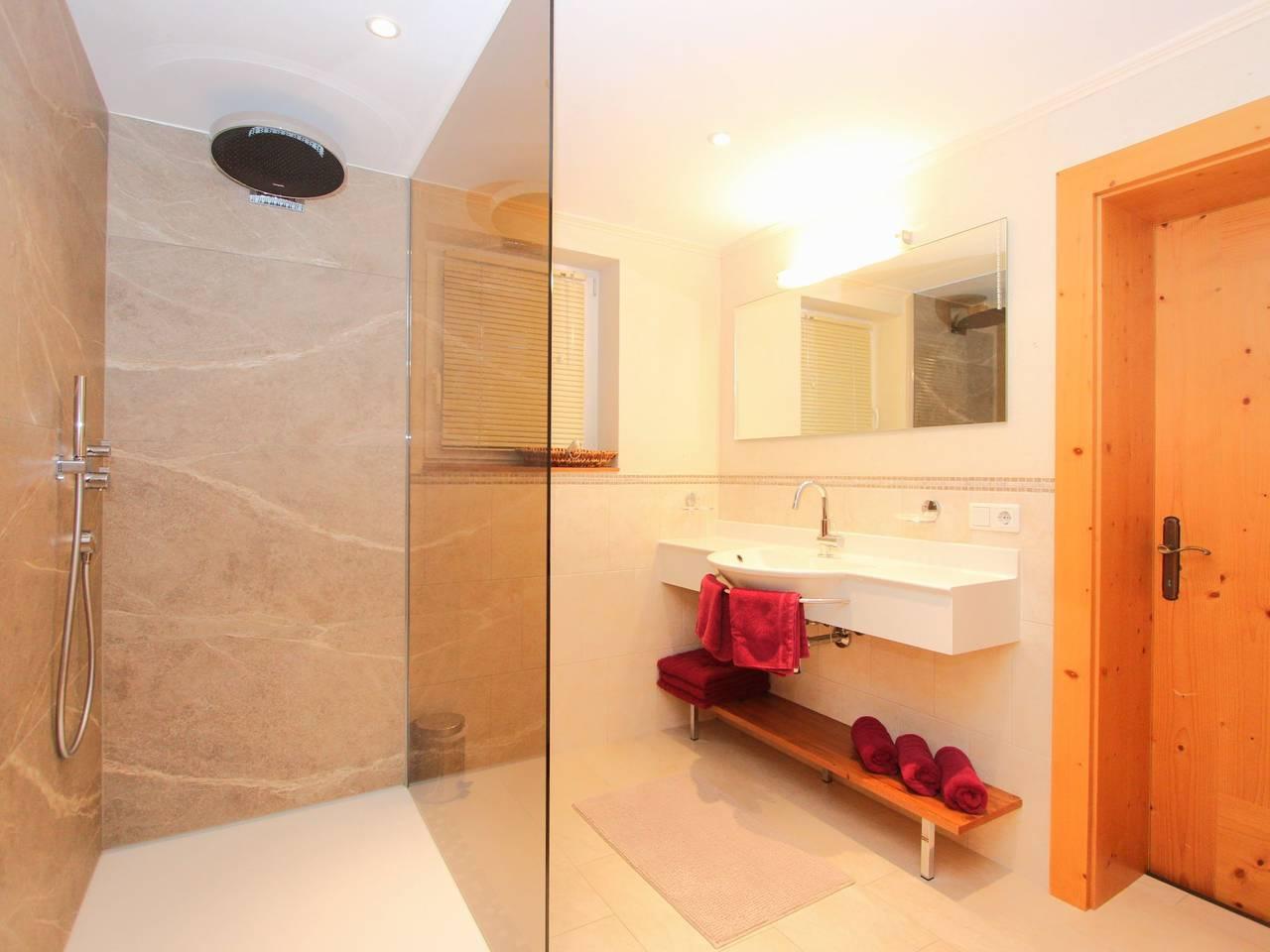 Vakantieappartement in Tux Alps, Ried im Zillertal, Oostenrijk voor 5 personen foto 5