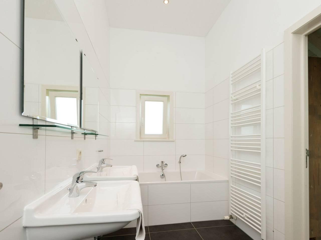 Villa in Septon met Ardennenzicht & Sauna in Septon, Durbuy, België voor 16 personen foto 23