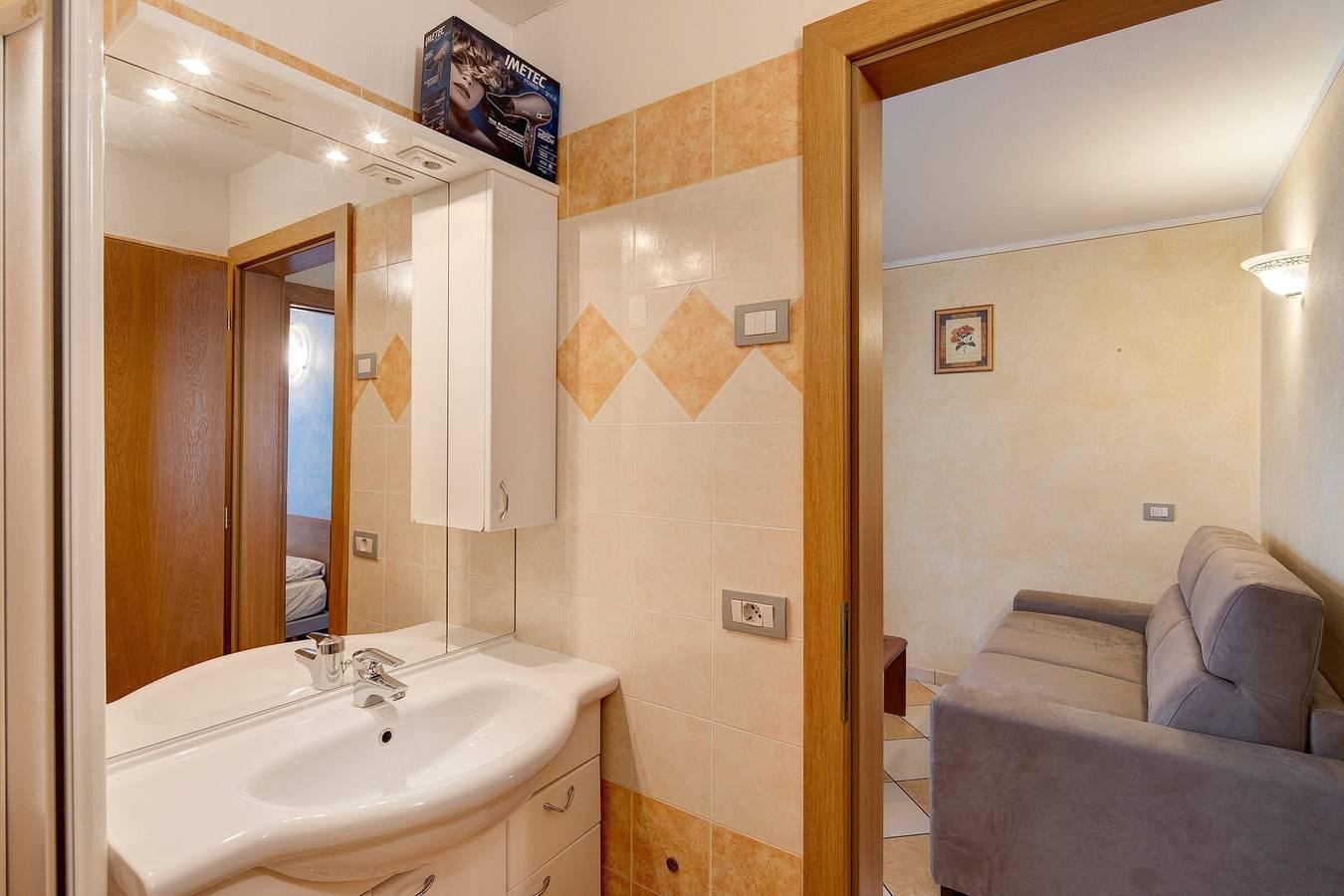 Appartement "Piz Filone" met Uitzicht op de Bergen, Wifi in Livigno, Valtellina, Italië voor 2 personen foto 19