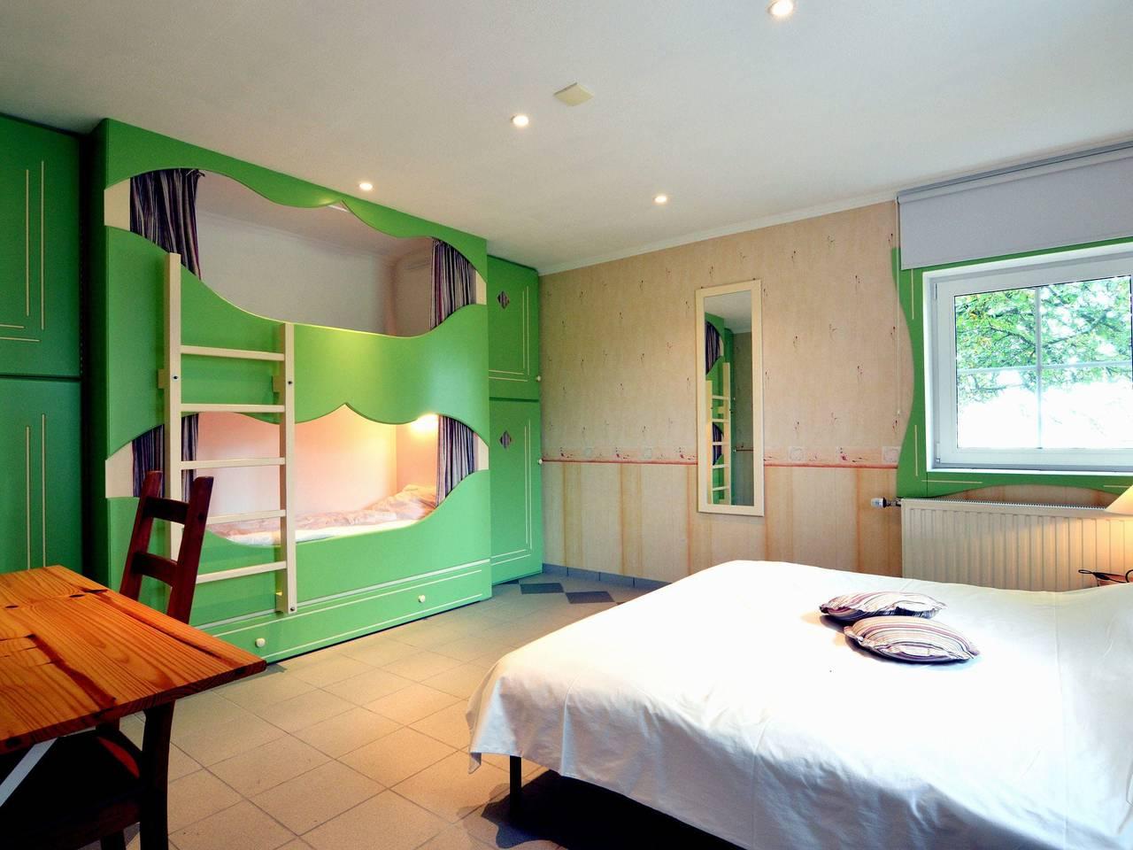 Ruime villa in La Roche en Ardenne in Ortho, La Roche-en-Ardenne, België voor 14 personen foto 19