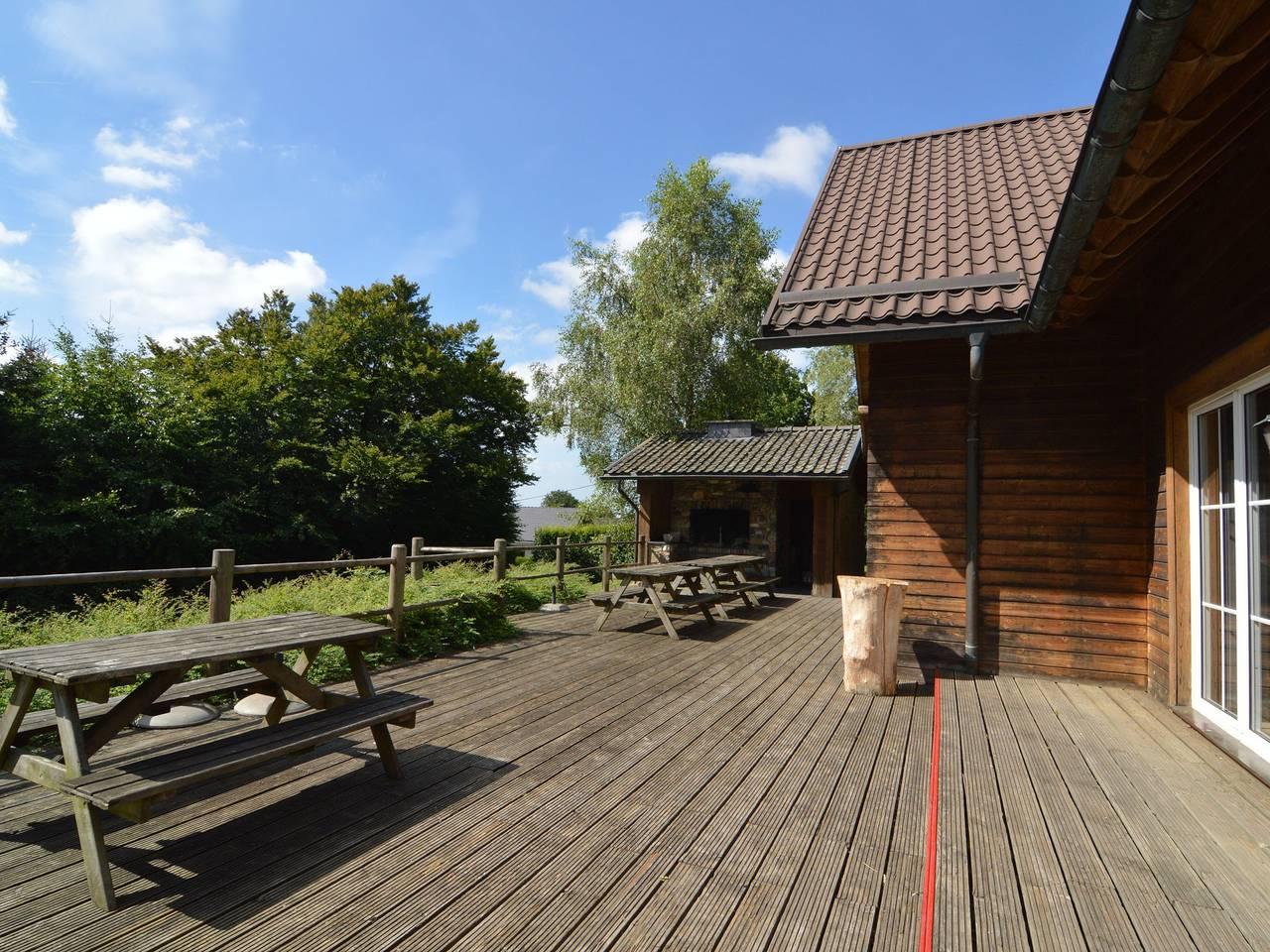 Ruim chalet in Ovifat in Weismes, België voor 16 personen foto 20