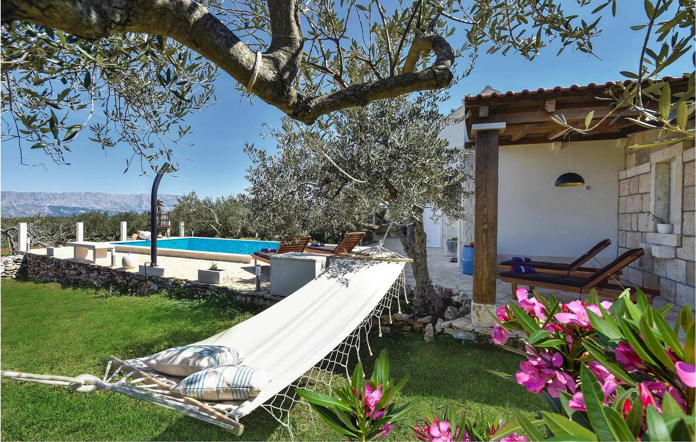 Vakantiehuis in Brac foto 8