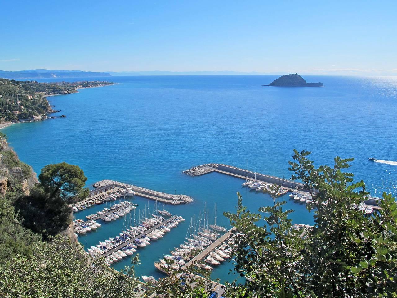 Terrazza sul Molo in Alassio, Riviera di Ponente, Italië voor 8 personen foto 21