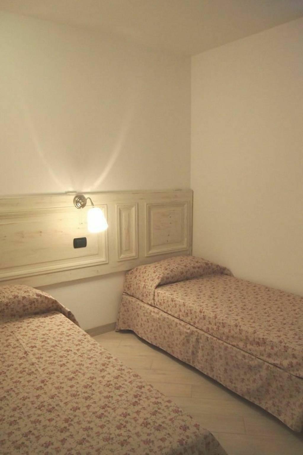 Villa Dei Cipressi in Follonica, Etruskische kust, Italië voor 6 personen foto 19