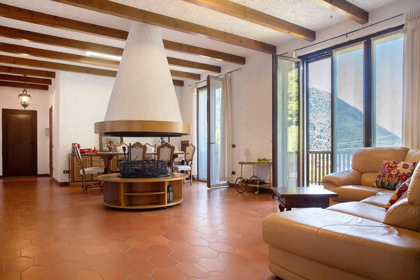 Huisdiervriendelijk vakantiehuis "Villa Olga Lago in Castello Valtravaglia, Castelveccana, Italië voor 6 personen foto 24