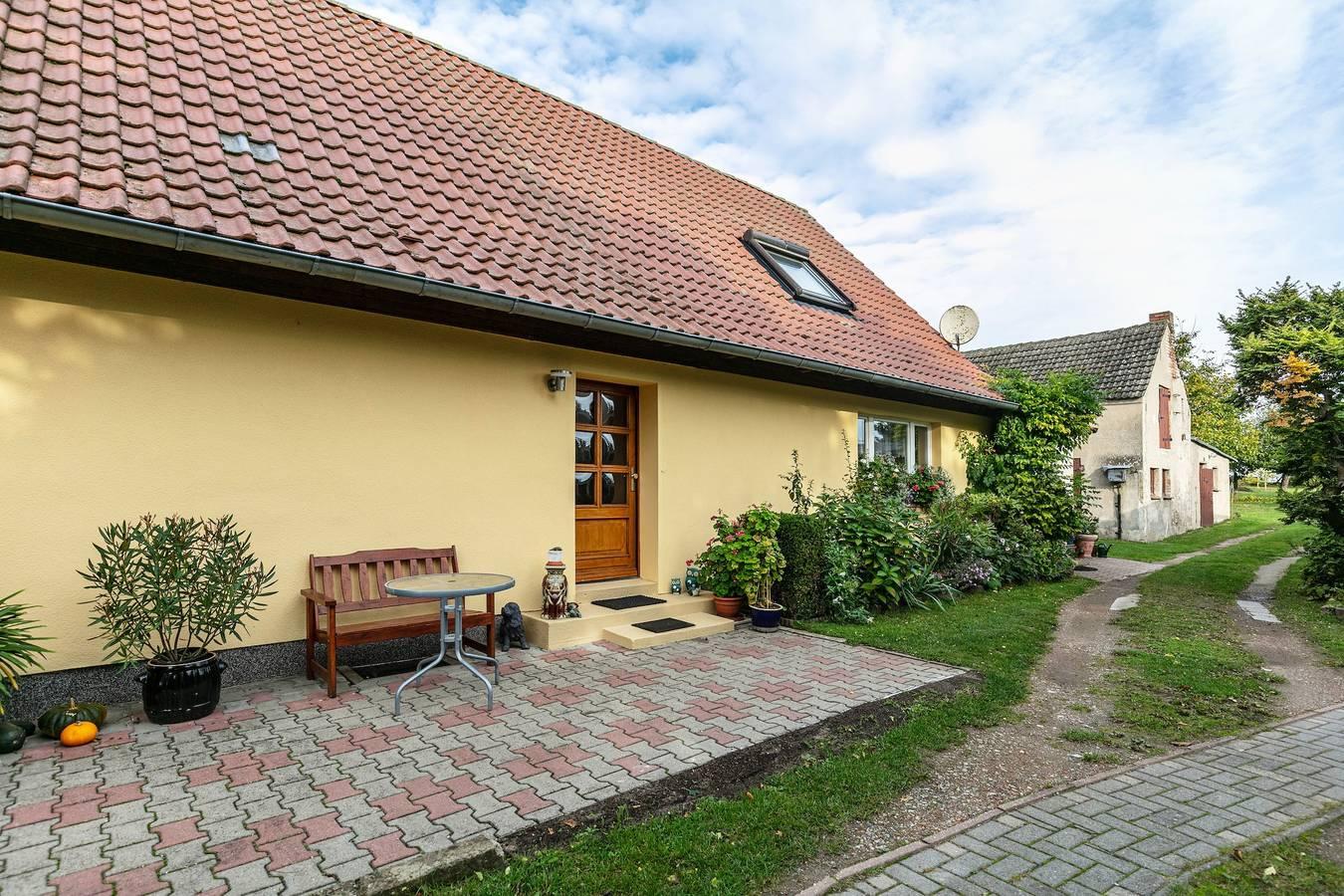 Vakantiewoning 'Im Blumengarten' met wifi, terras & tuin in Schmargendorf, Angermünde, Duitsland voor 5 personen foto 19