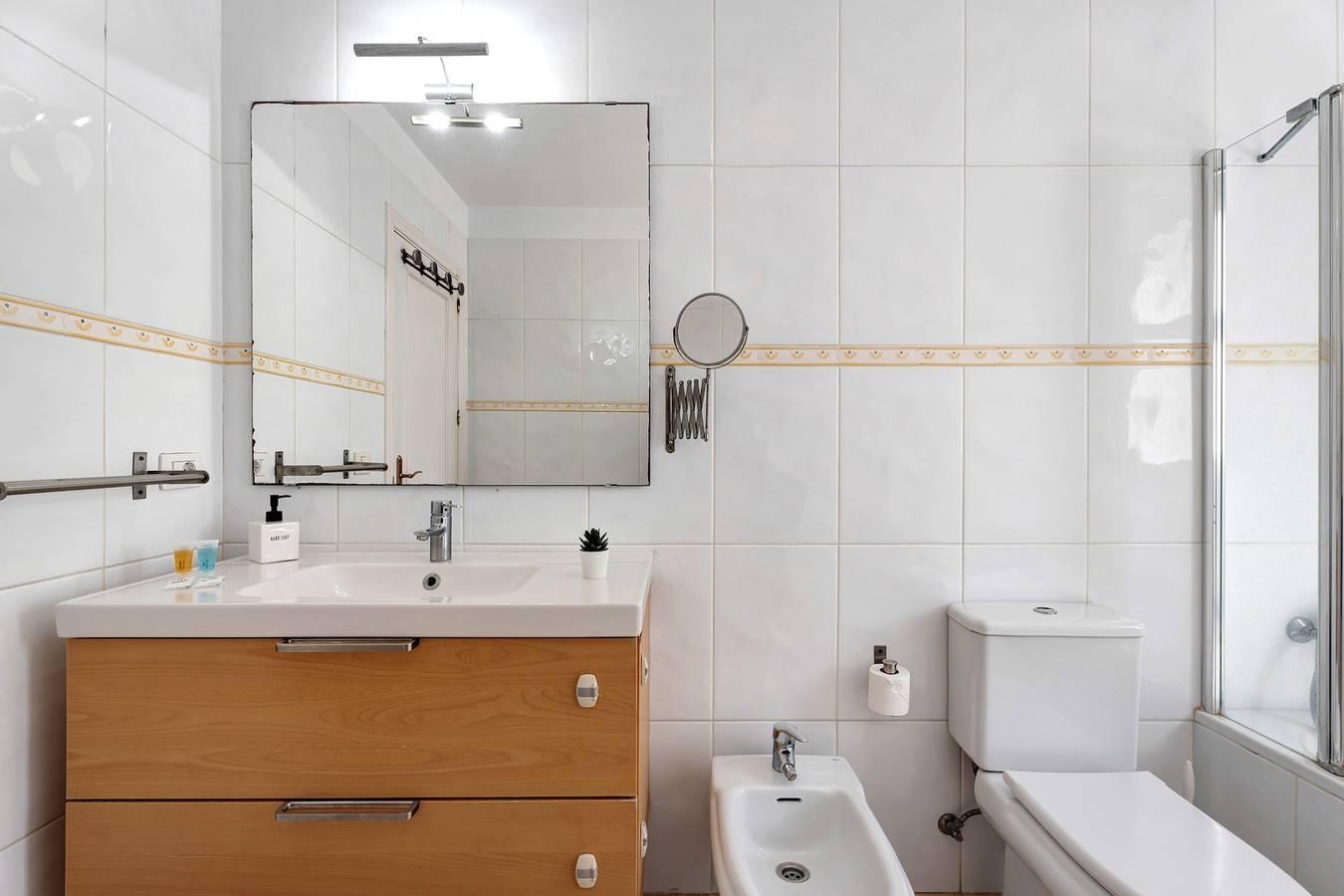 Mooi appartement in Costa Silencio met zwembad, Wi-Fi, tuin & in Costa del Silencio, Arona, Spanje voor 2 personen foto 19