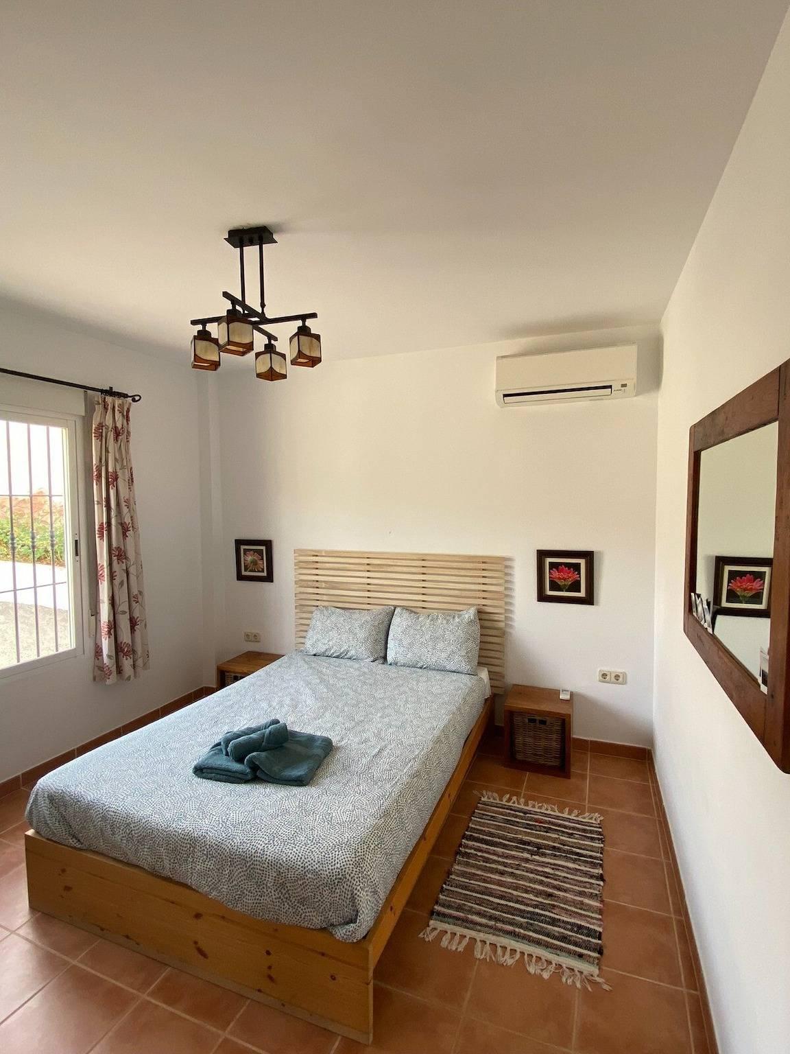 Villa Casa Cristina met uitzicht op de bergen, zwembad, tuin in Jete, Cordillera Penibética, Spanje voor 7 personen foto 20