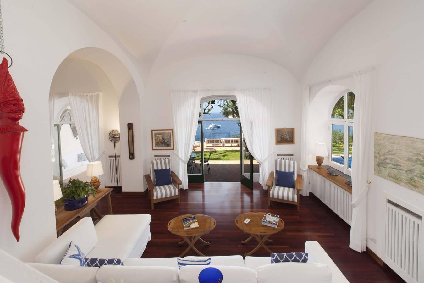 Amore Rentals - Villa Lo Scoglio con Accesso Diretto al Mare in Spiaggia d'Arienzo, Positano, Italië voor 12 personen foto 21
