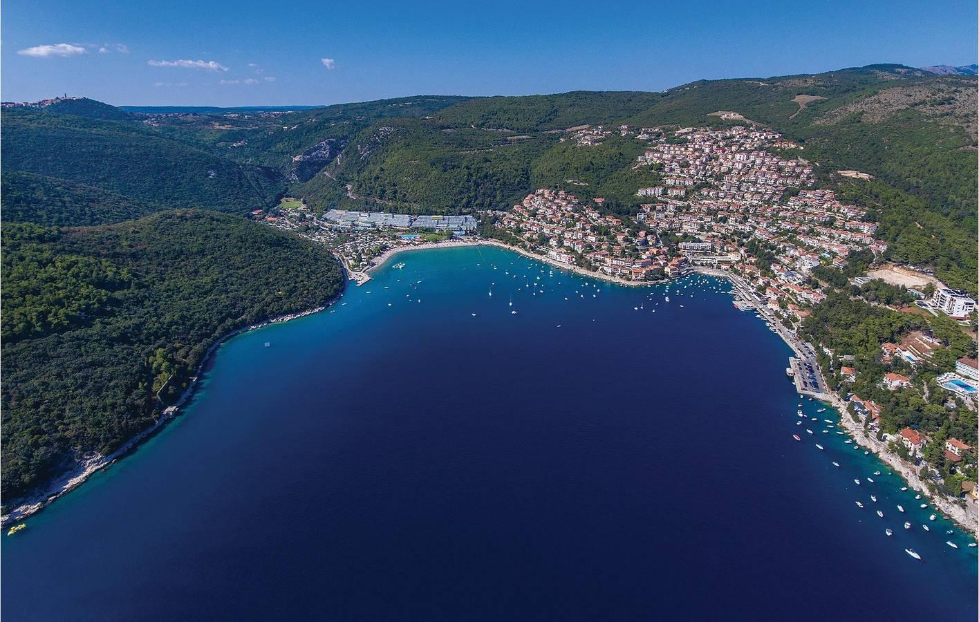 Charmant appartement met zwembad en terras vlakbij restaurant Tri in Kršan, Oostkust Istrië, Kroatië voor 5 personen foto 23