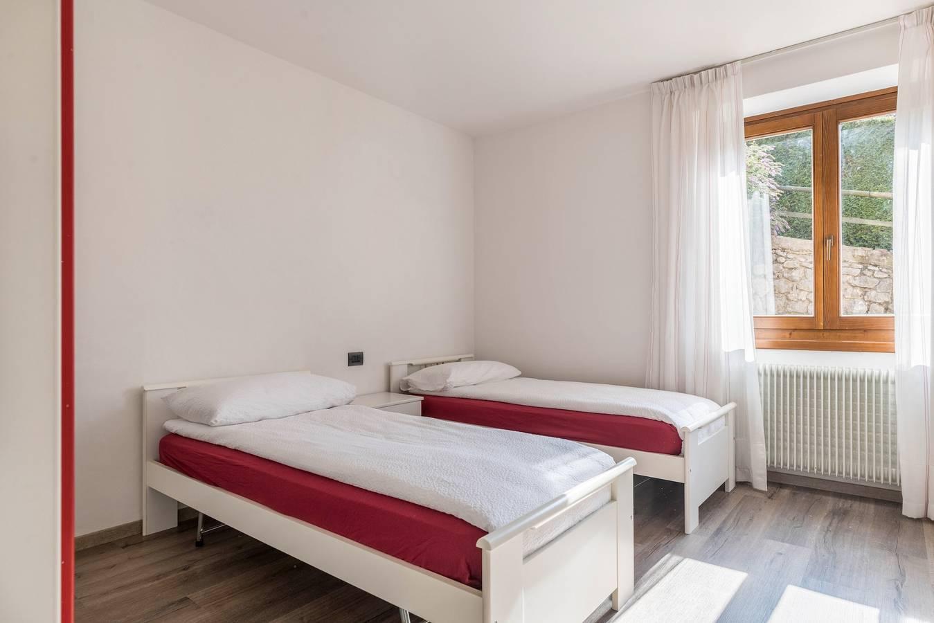 Appartement "Dorsino" met Uitzicht op de Bergen, Balkon in San Lorenzo in Banale, Dorsino, Italië voor 6 personen foto 21