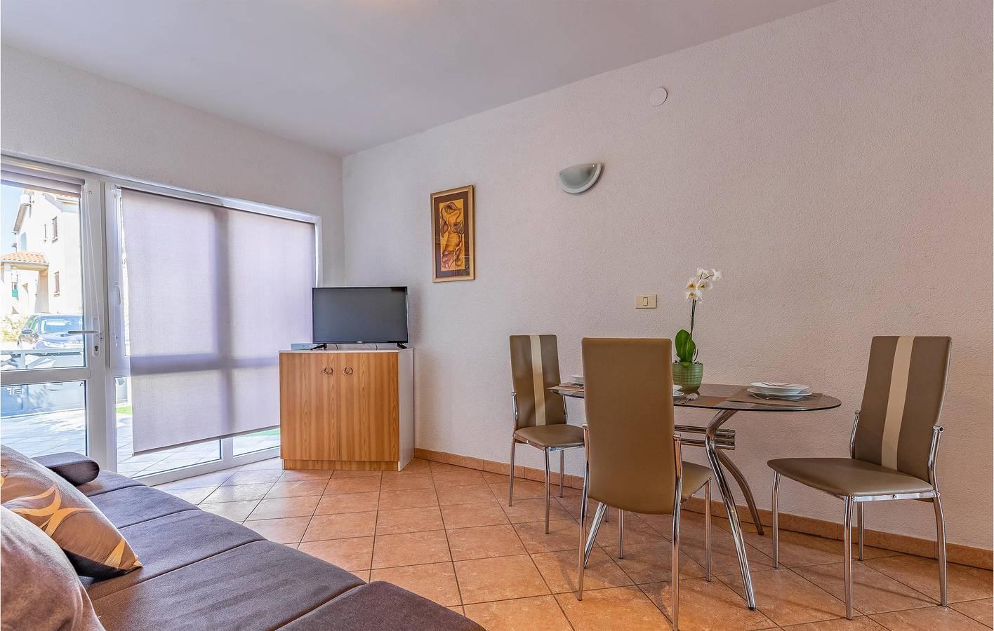 Charmant appartement met 2 slaapkamers, zwembad en terras, op 2 in Banjole, Zuidkust Istrië, Kroatië voor 10 personen foto 24