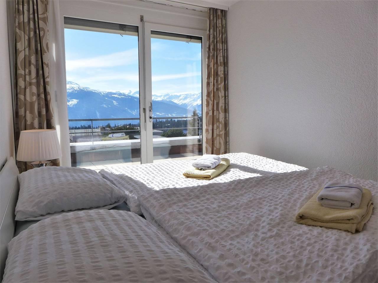 Vakantieappartement met sauna en binnenzwembad en 1 slaapkamer en balkon in Crans-Montana, Zwitserland voor 2 personen foto 3
