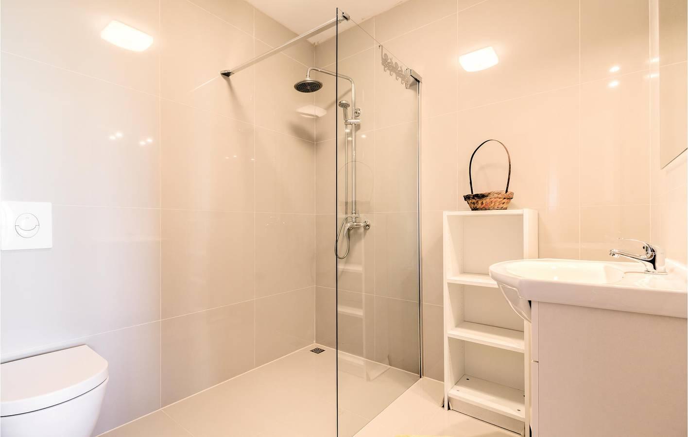 Ruim appartement van 140 m² met zwembad en terras, op 1,5 km in Pomer, Zuidkust Istrië, Kroatië voor 10 personen foto 20