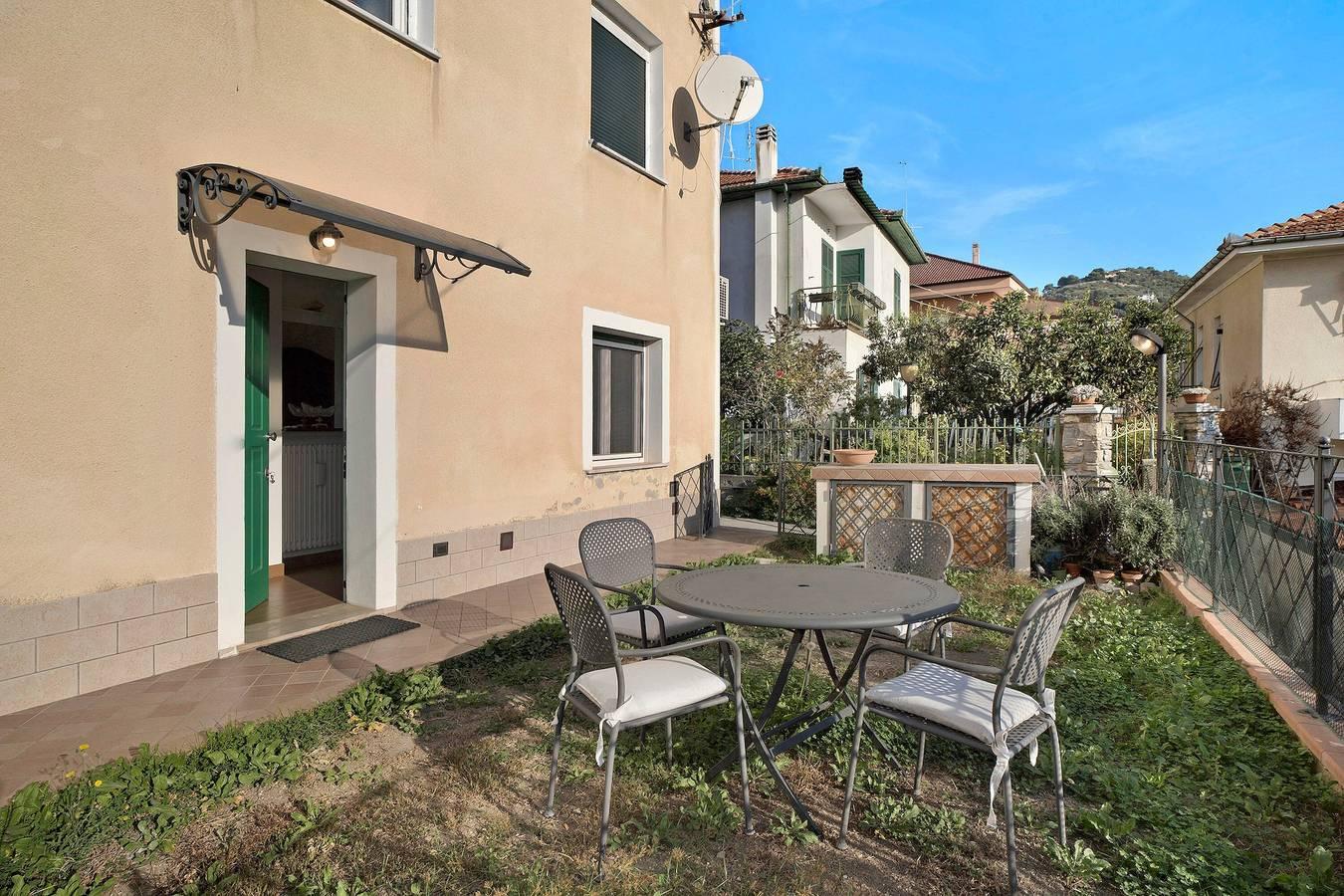 Vakantiehuis "Santa Lucia" met tuin in Oneglia, Imperia, Italië voor 3 personen foto 20