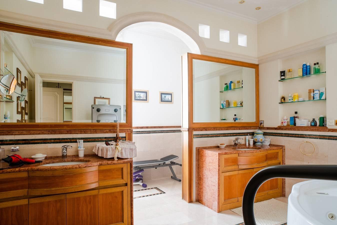 Villa 'Palazzo Paladini' in het stadscentrum met zwembad en Wi-Fi in Lecce, Provincie Lecce, Italië voor 8 personen foto 19